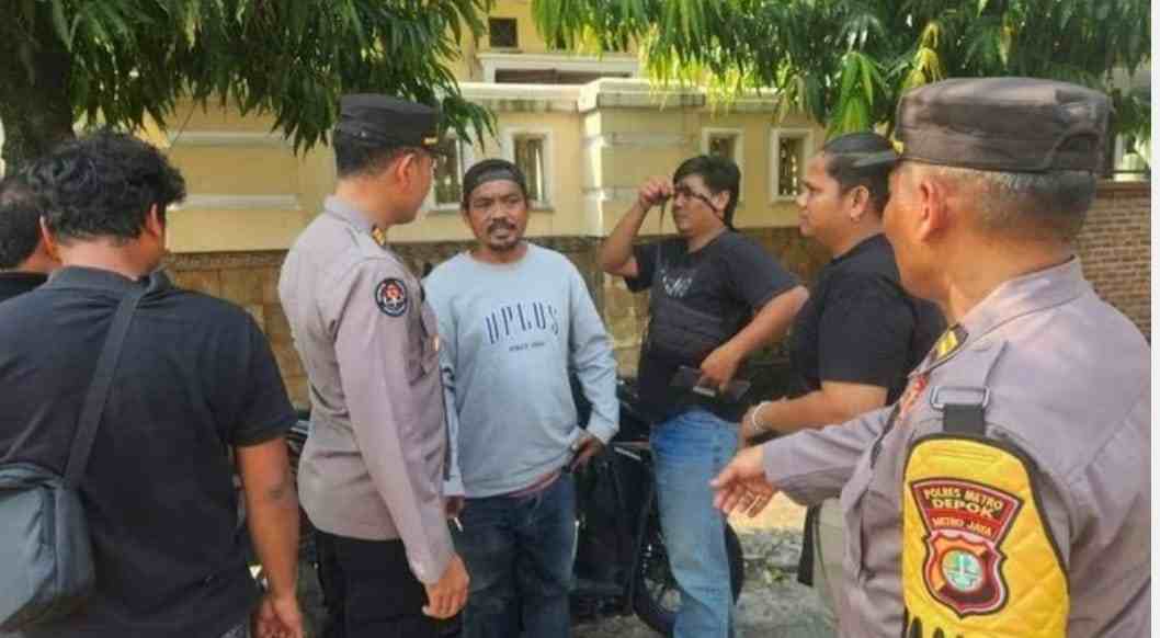 “Operasi Pekat 2025: Polres Depok Tangkap 7 Mata Elang, Ungkap Praktik Penarikan Kendaraan Ilegal”