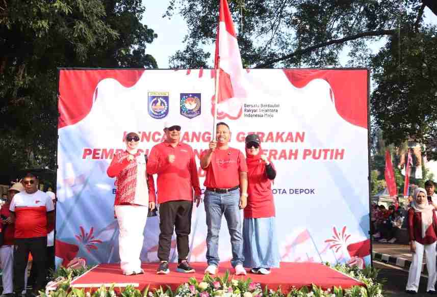 Depok Semarak! Ribuan Bendera Merah Putih Berkibar di Margonda