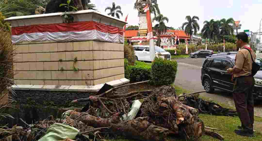 Camat Cimanggis Blusukan ke Lokasi Banjir Harjamukti, Bongkar Penyebab dan Siapkan Langkah Tegas