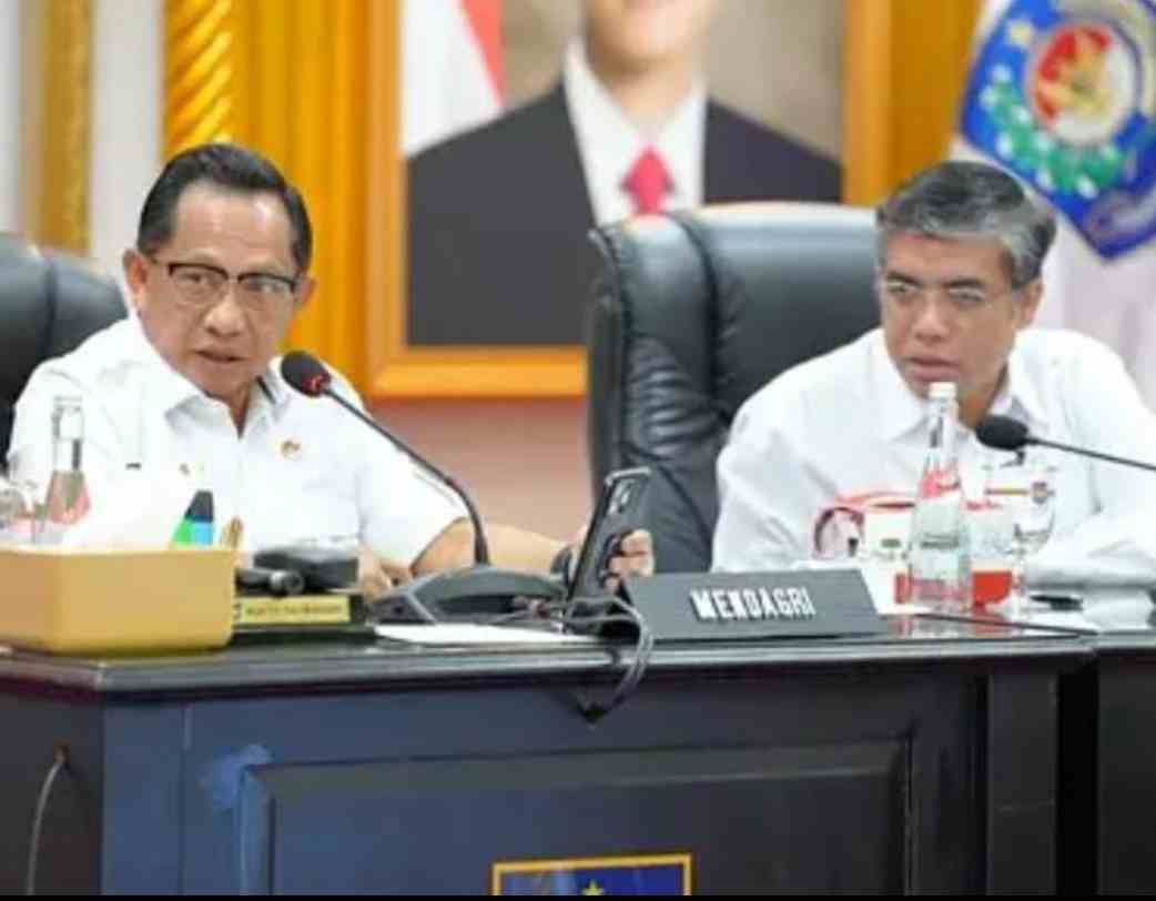 Mendagri Tegaskan Peran Sentral Gubernur dalam Penetapan Upah Minimum 2026