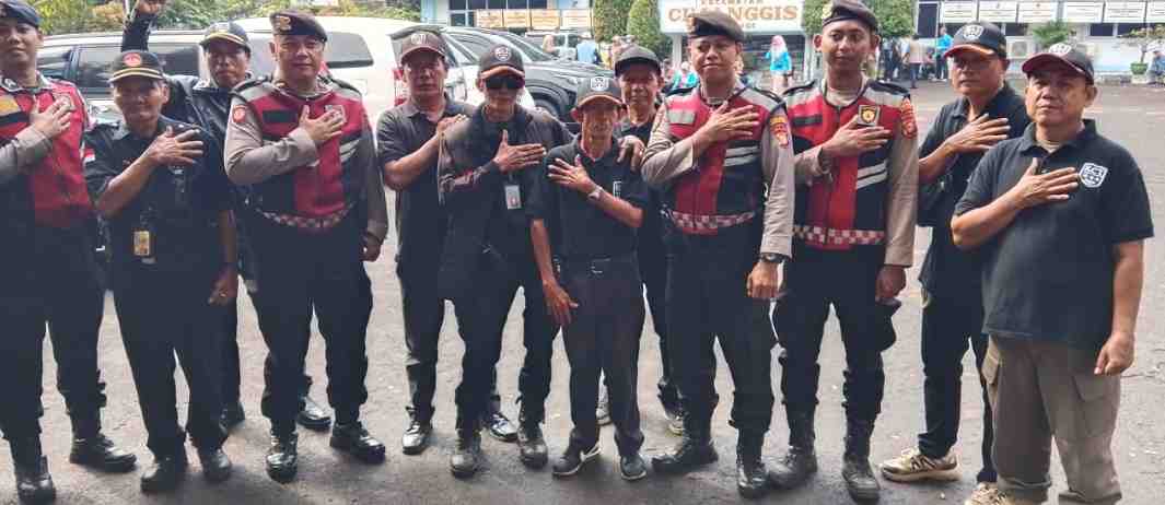 Polsek Cimanggis Kerahkan Kekuatan Penuh, Apel Pasukan Jadi Penanda Siaga Pengamanan Natal 2025 dan Tahun Baru 2026