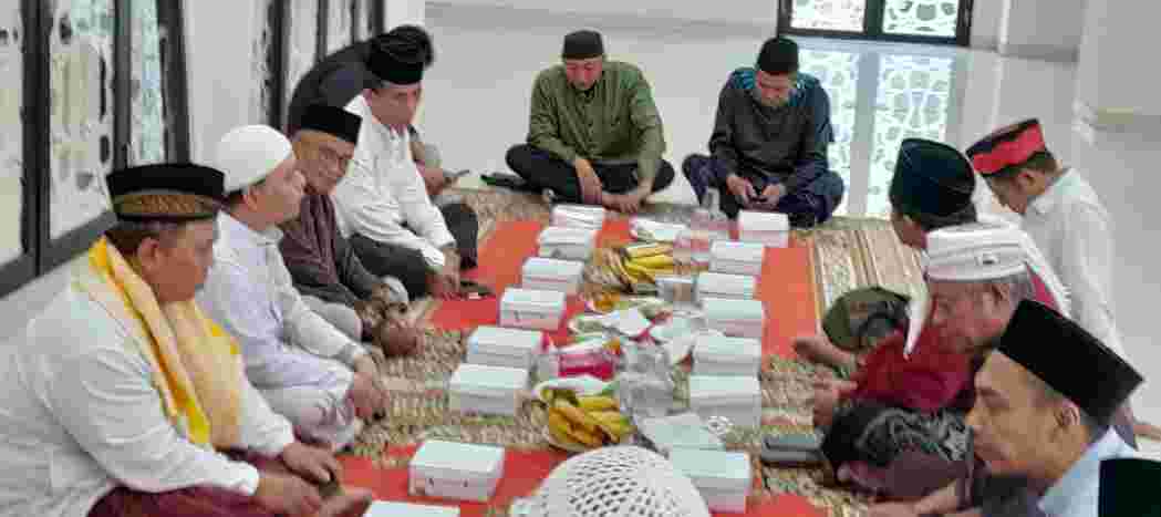 Hangatnya Kebersamaan Ramadan di Masjid Dhuyufur Rahman Tapos, Buka Puasa dan Tausyiah Penuh Hikmah