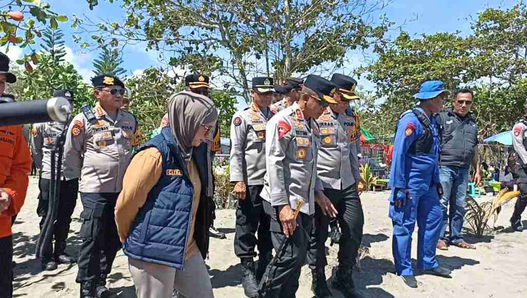 Lonjakan Wisatawan Terkendali, Kapolda Jabar Optimalkan One Way dan Perketat Pengamanan Pantai Pangandaran