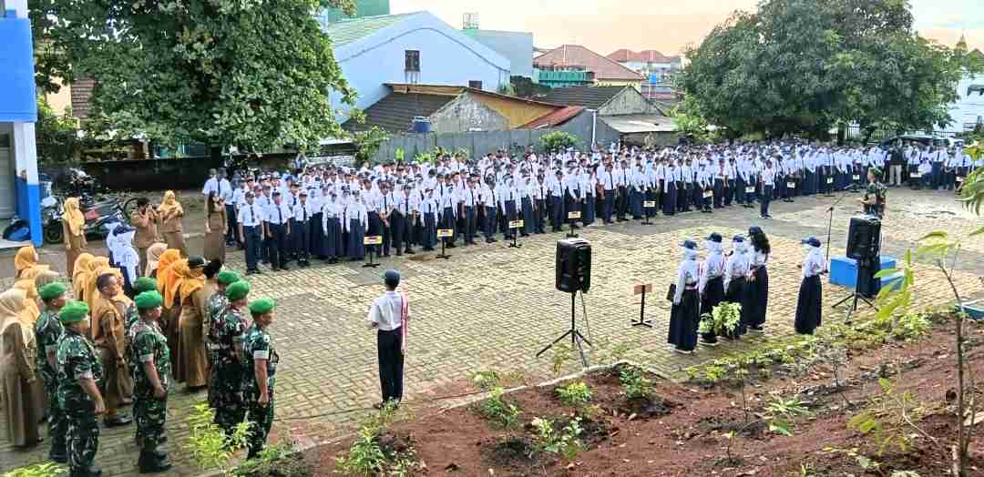 Upacara Bendera Smpn 22 Depok, Dandim 0508/Depok Bertindak Selaku Inspektur Upacara