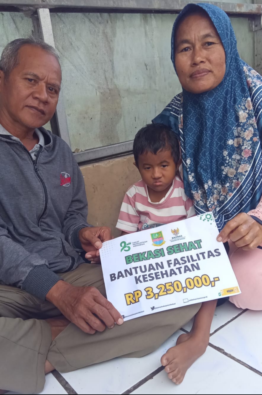 BAZNAS Kabupaten Bekasi Salurkan Bantuan Fasilitas Kesehatan untuk Savira Aulia, Dukung Kebutuhan Fisioterapi
