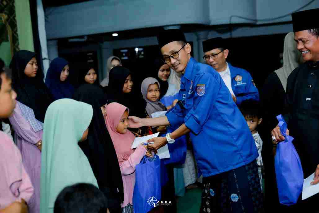Wujudkan Kepedulian dan Transparansi, Katar RW 01 Mekarjaya Bagikan Santunan ke Puluhan Anak Yatim dan Disabilitas