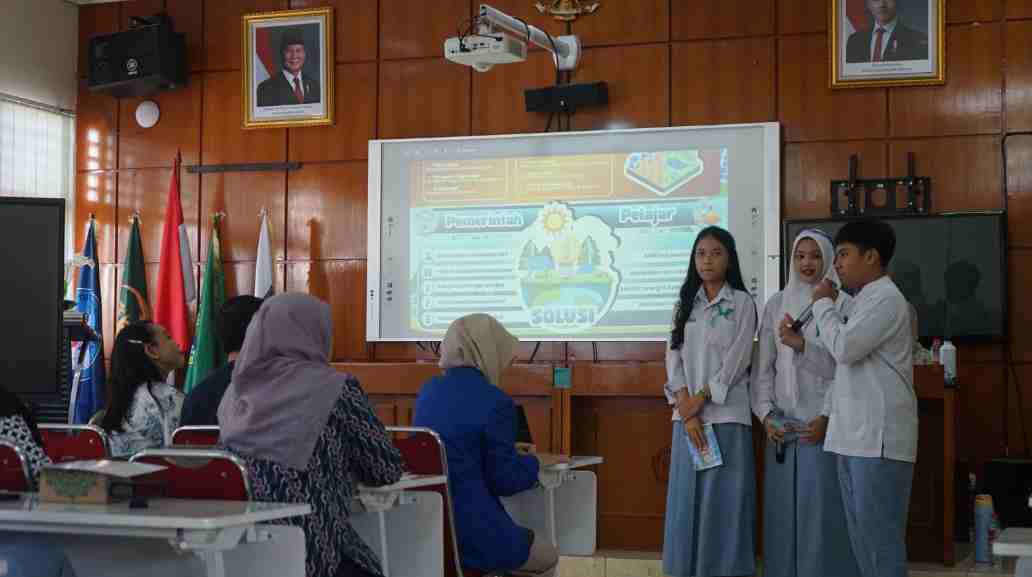 Tak Cukup dari Buku, Dosen UPER Kenalkan Transisi Energi lewat Pembelajaran Berbasis Proyek